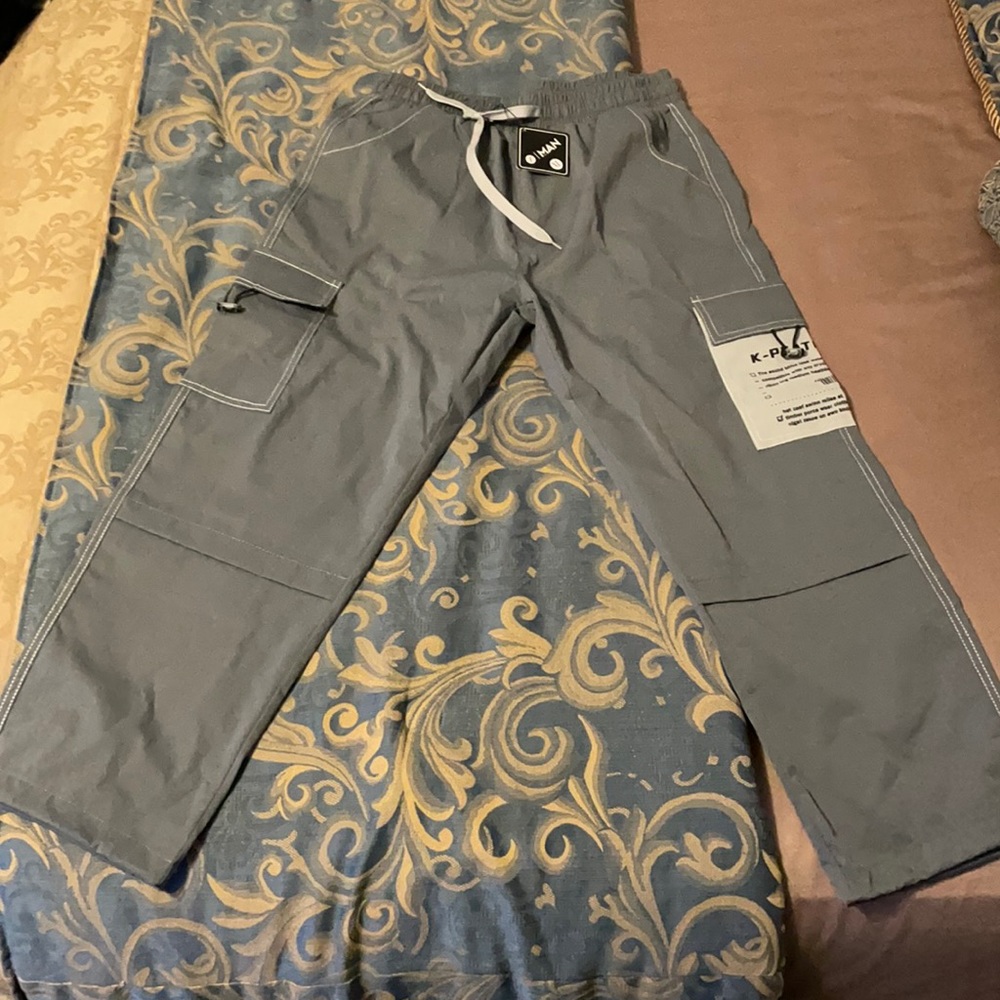 Multi Pockets Patched Cargo Pants